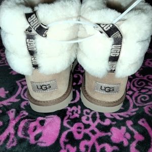 **NEW**UGG Classic Mini Fluff Quilted Boots
